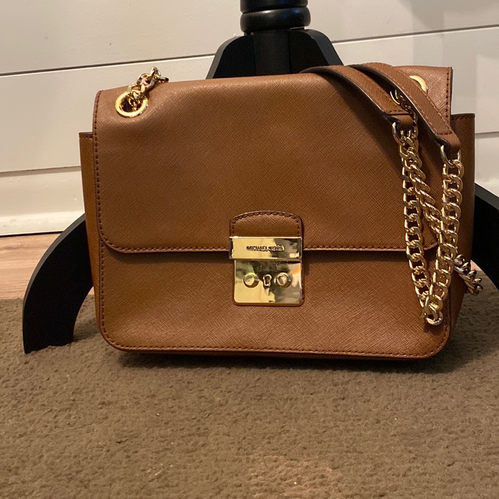 Michael Kors Brandi Shoulder Bag